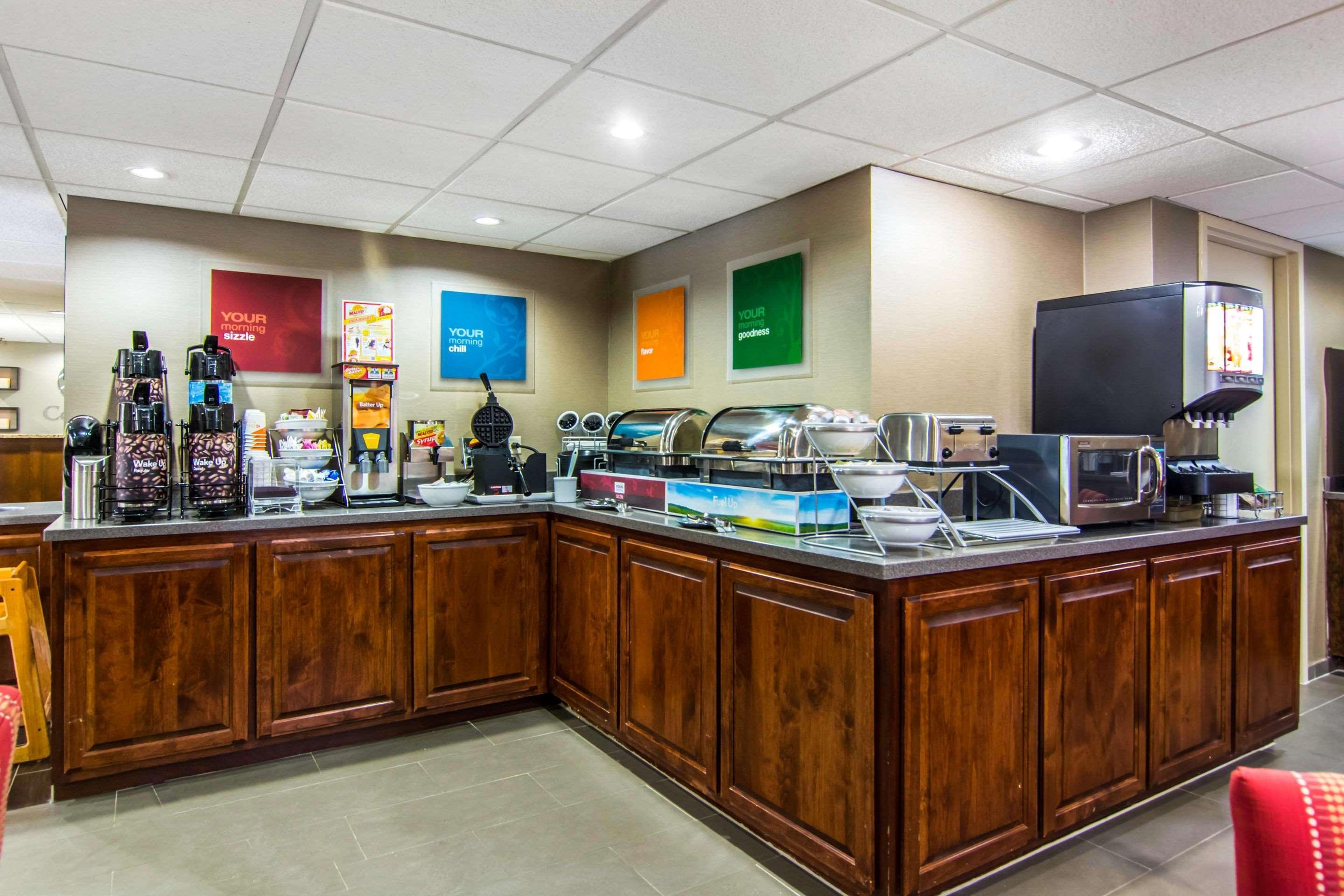 Comfort Inn Newport News-Williamsburg East Esterno foto