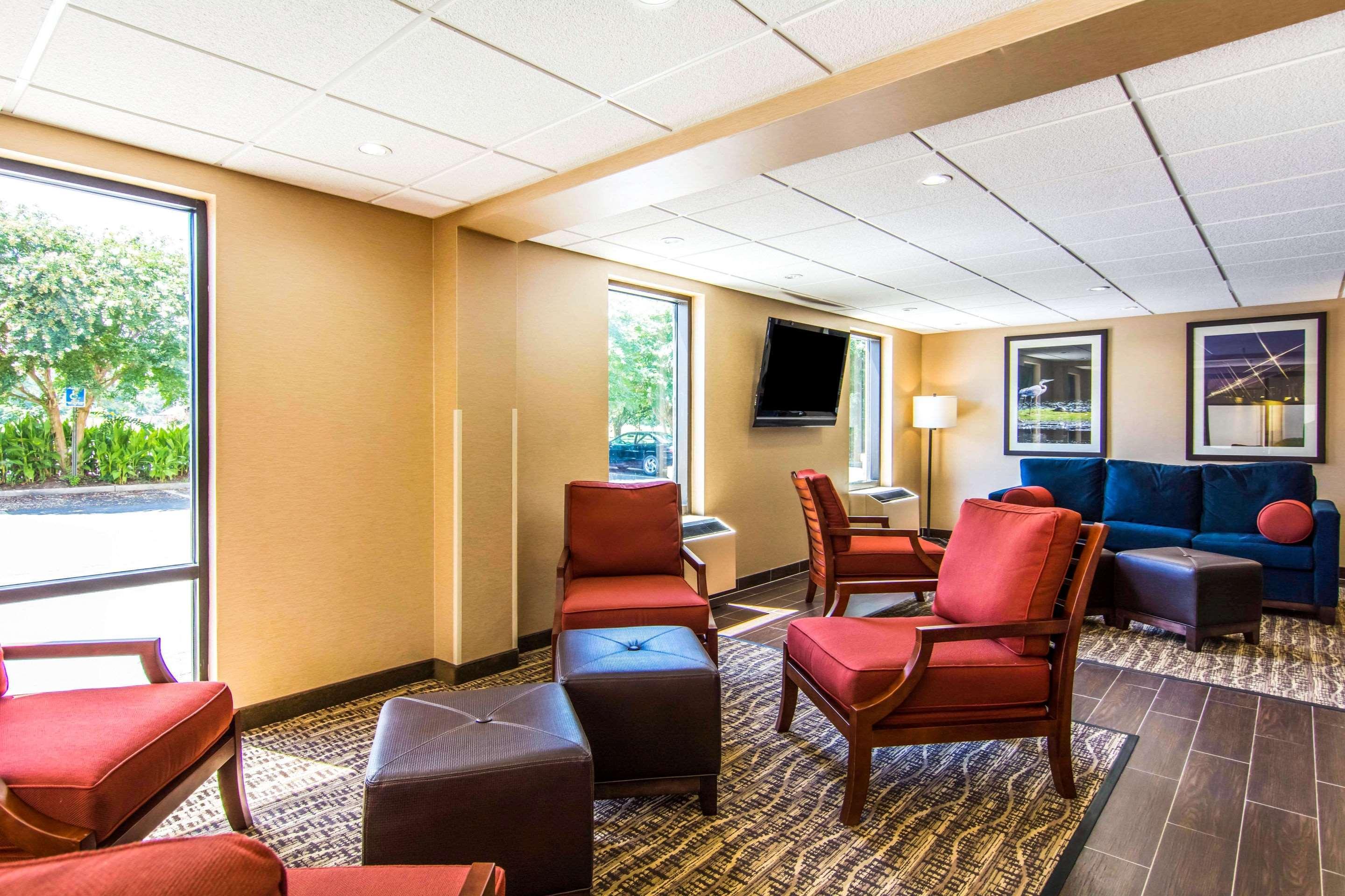 Comfort Inn Newport News-Williamsburg East Esterno foto