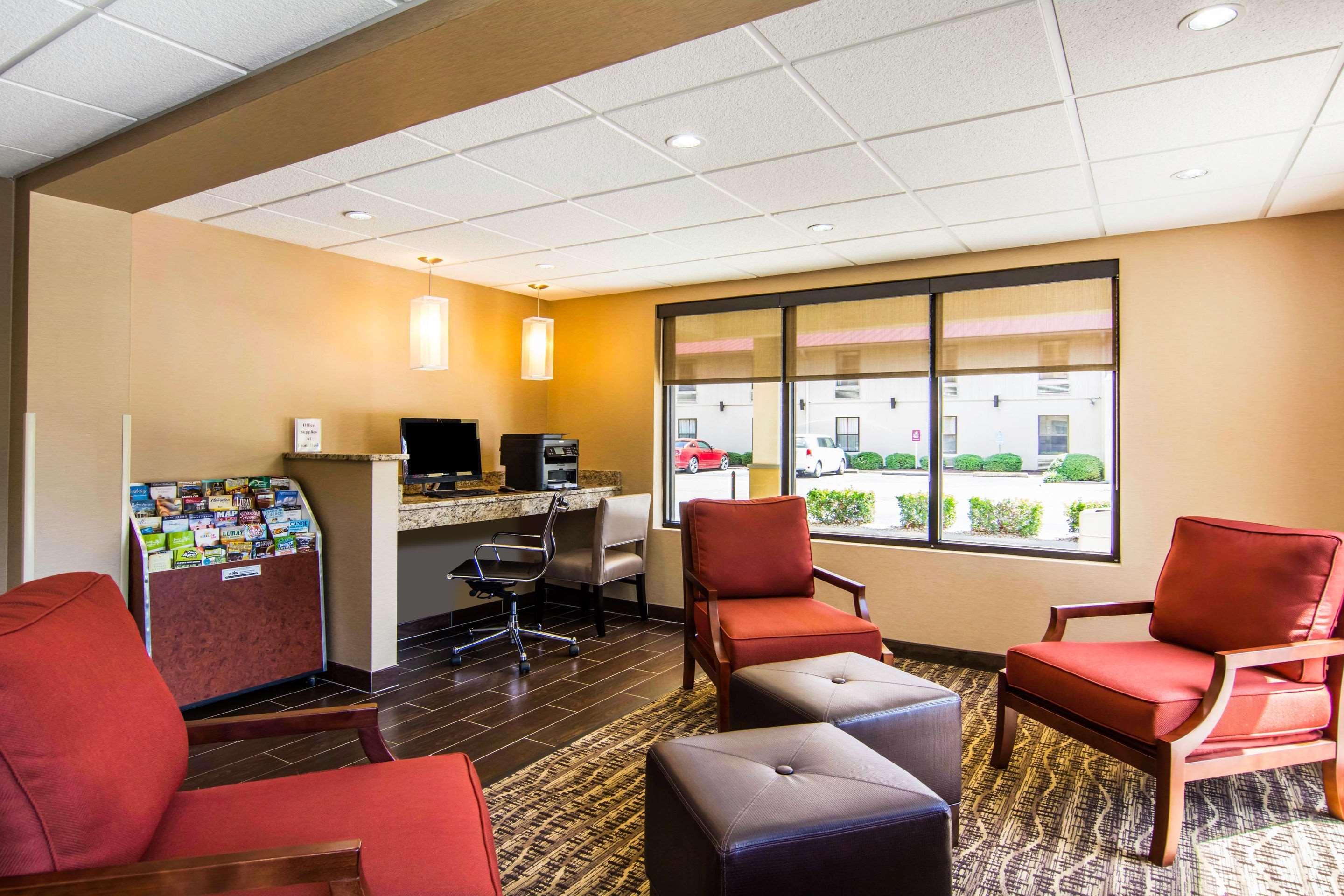 Comfort Inn Newport News-Williamsburg East Esterno foto